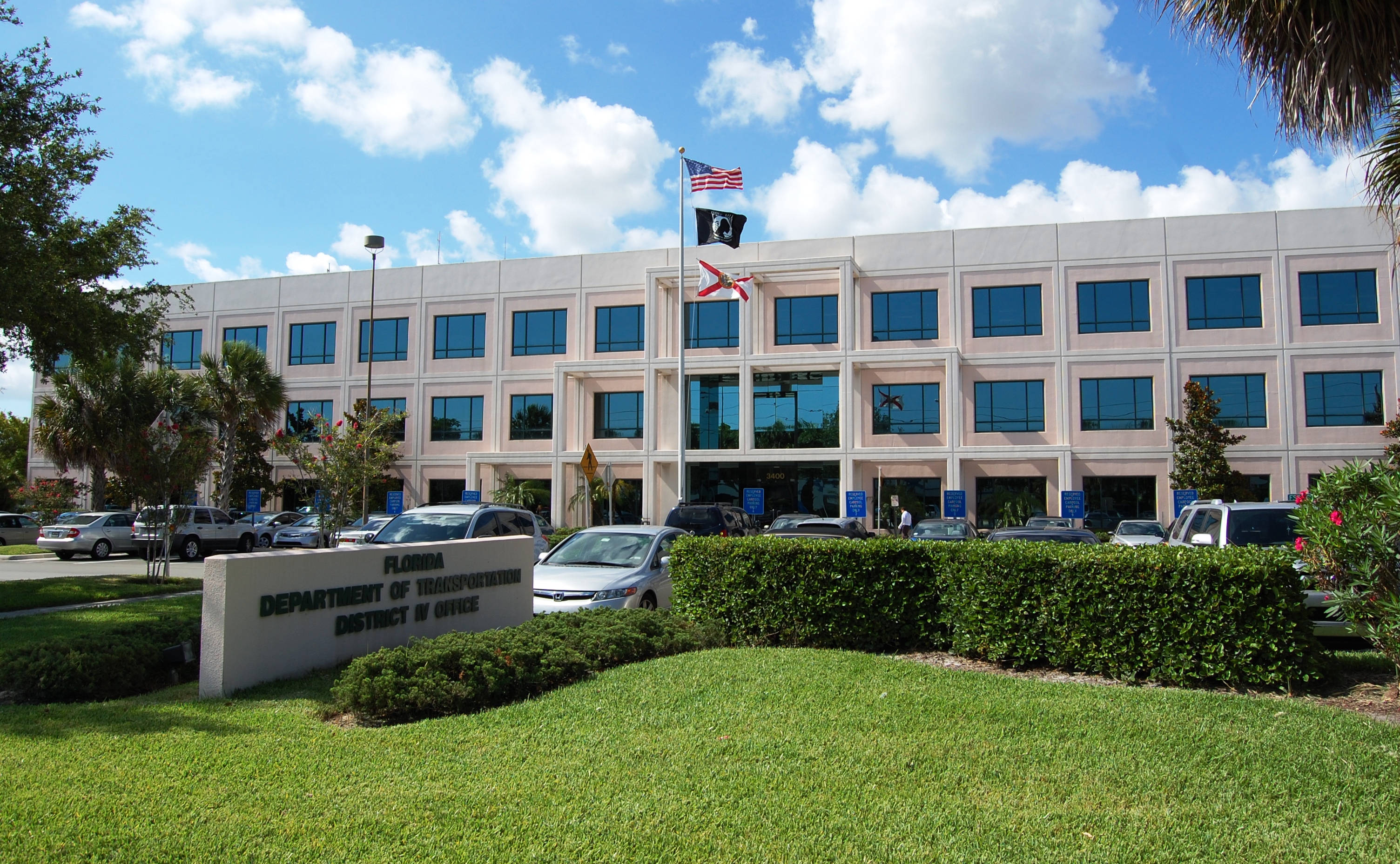 District 4 Contracts Office