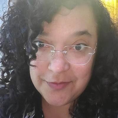 Tari Colon Headshot